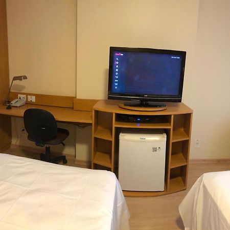 Flat 609 - Comfort Hotel Taguatinga - Particular ภายนอก รูปภาพ